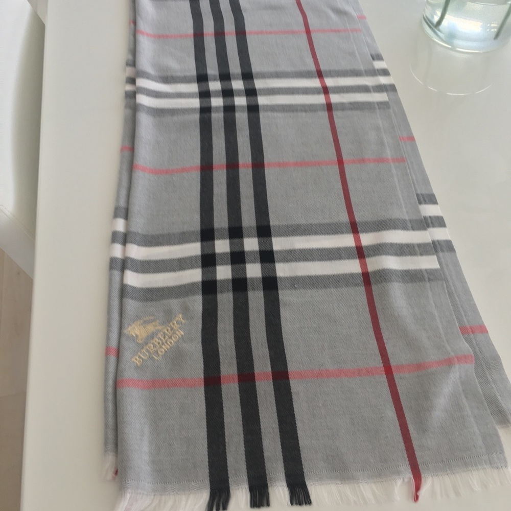 Burberry scarf